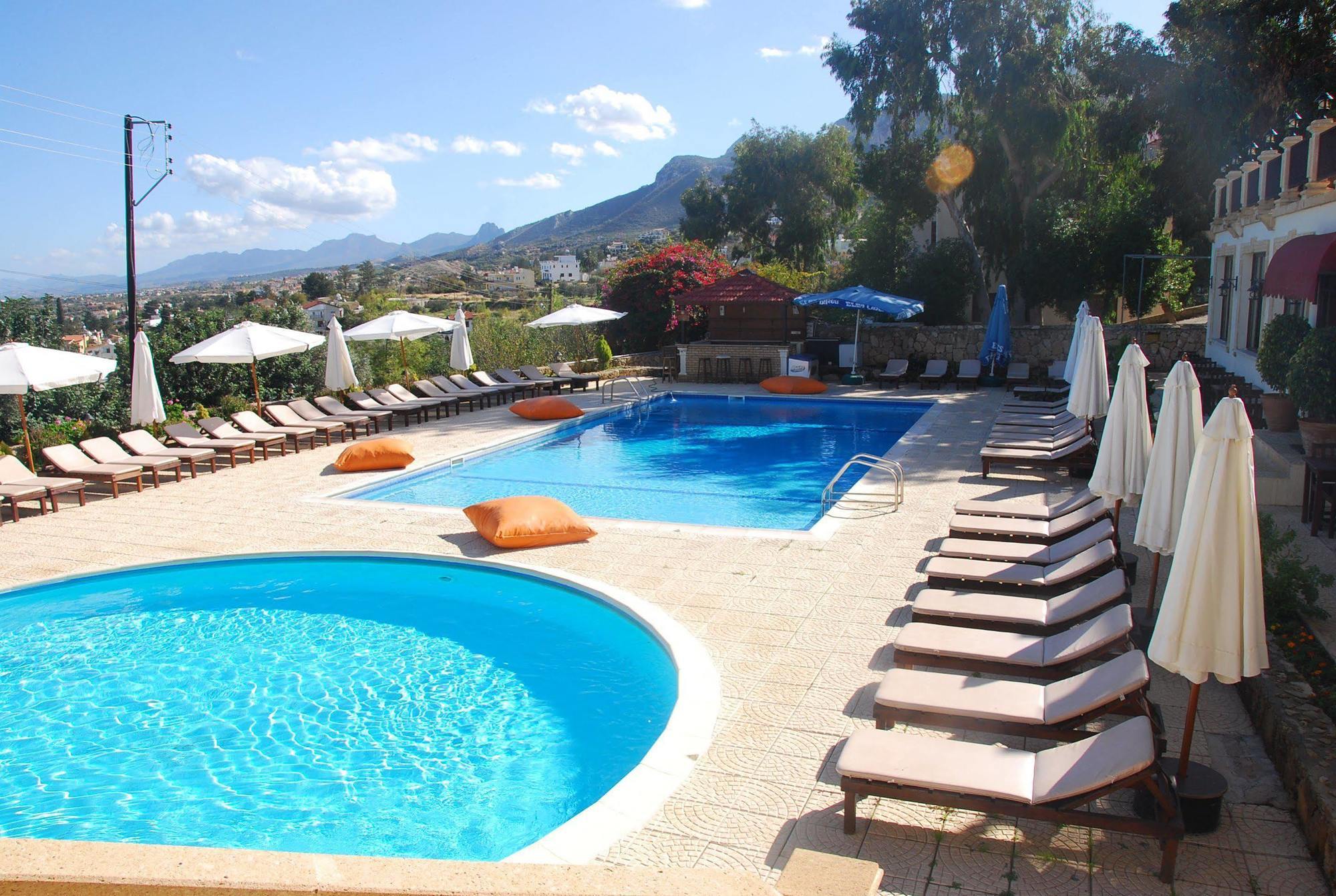 Bellapais Gardens Hotel Northern Cyprus Buitenkant foto